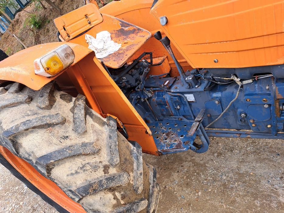 Universal 445 import Franța