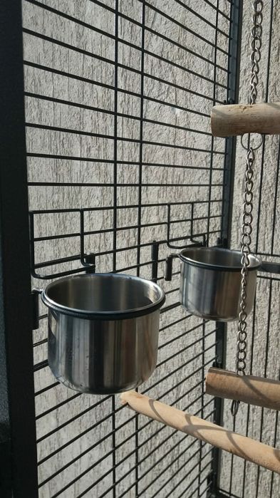 Клетка большая  срочно