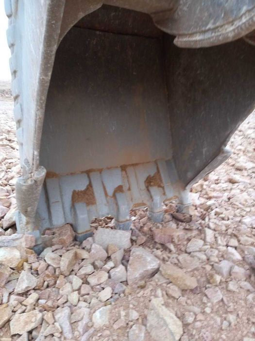 гусеничный экскаватор Комацу