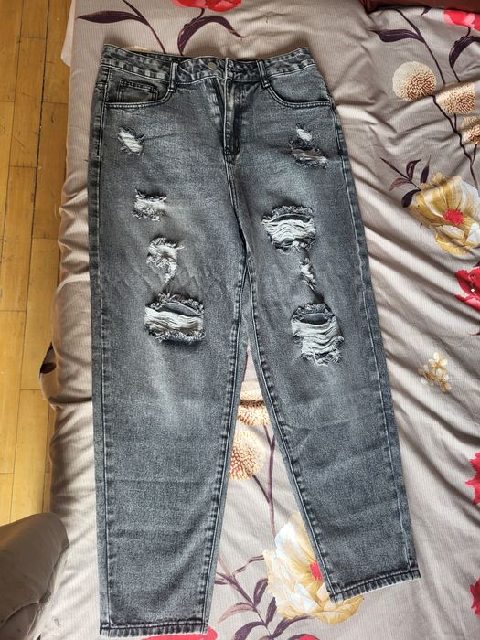 Blugi frumoși calitate bună