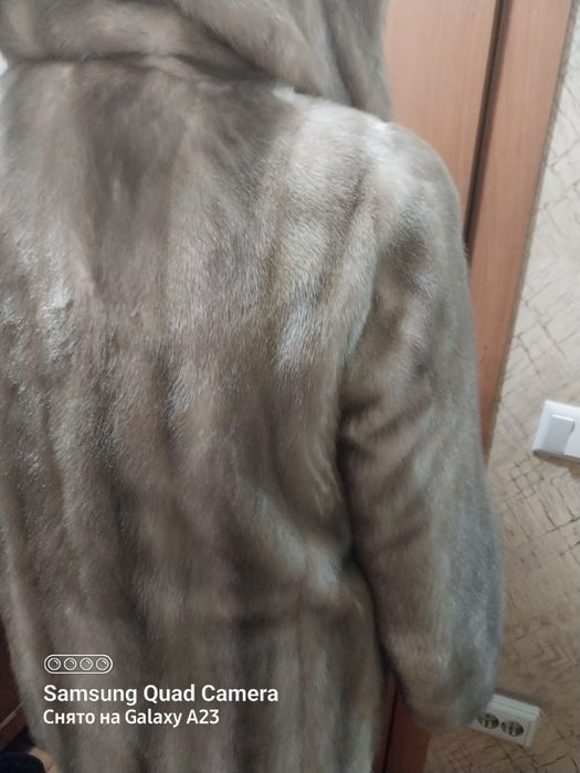 Продам норковую шубу