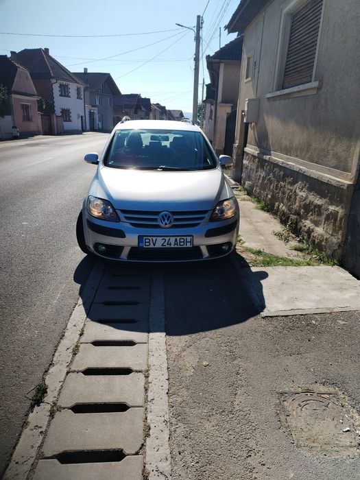 Vând schimb vw Golf 5 plus 1.9 Tdi cp 105