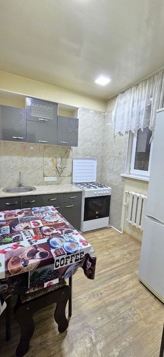 Чиланзар 10 квартал 2 комнатная 58500