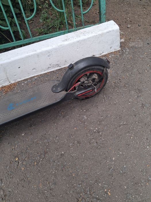 Электросамокат м365