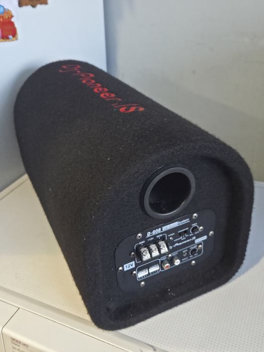 Продам сабвуфер новый