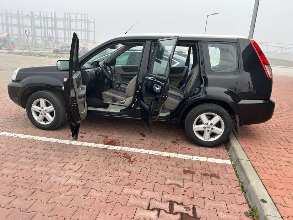 Nissan X-Trail An 2004 4x4 la Buton