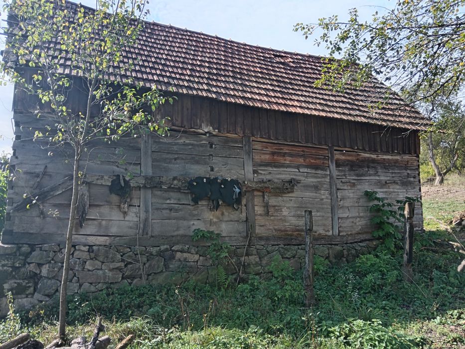 Șură veche pentru desfăcut
