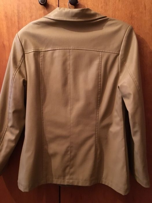 Бежово кожено яке/сако