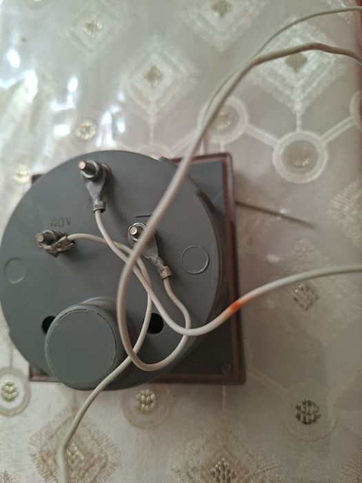 Волтиметир узгармас ток учун.