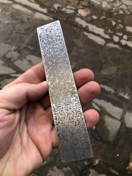 Дамаска стомана за нож