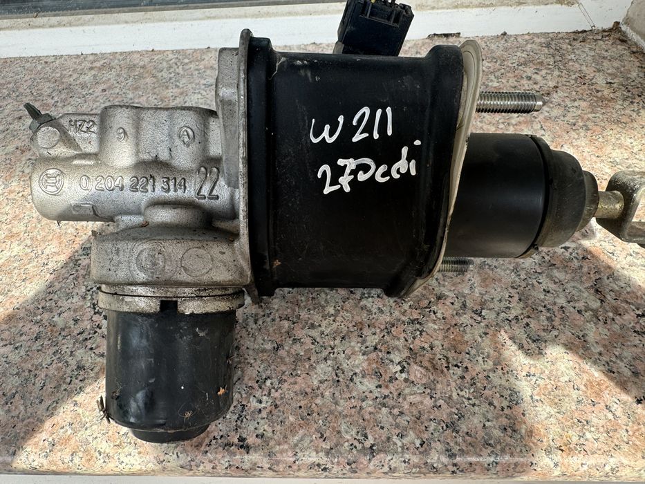 Серво усилвател за Mercedes E class W211/Cls W219