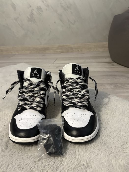 Nike air jordan 1 mid   Оригинални!!!
