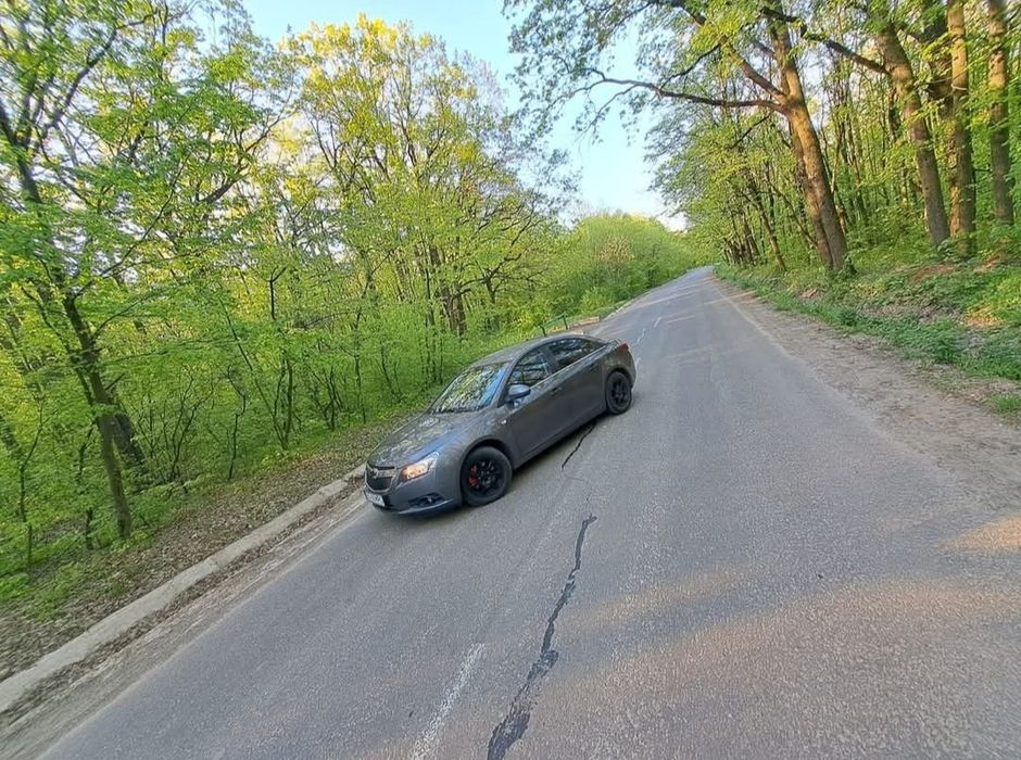 Vând sau schimb Chervolet Cruze