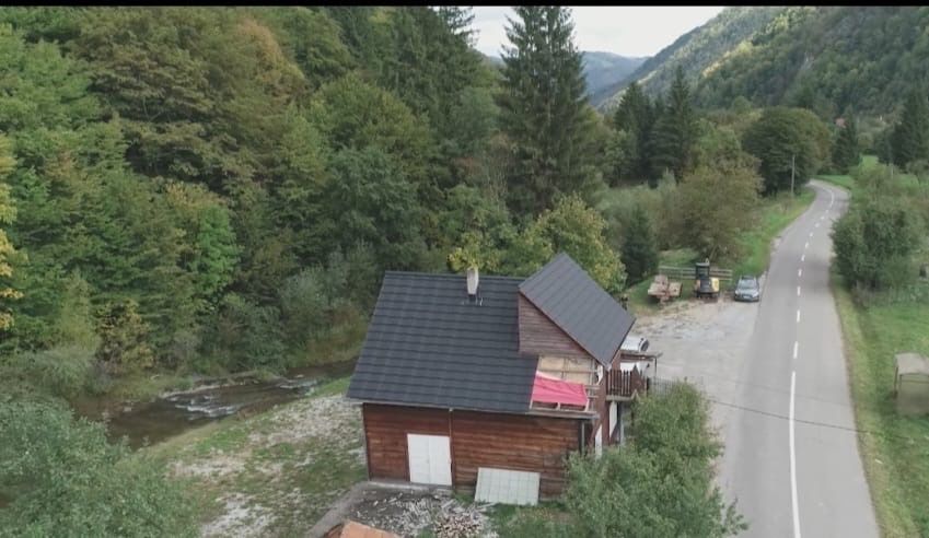 Vând /Schimb Cabană la munte- Baraj Leșu