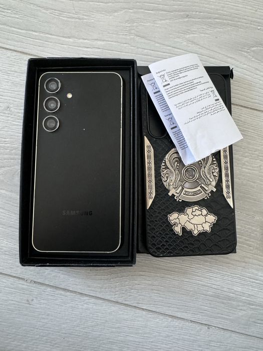 Телефон Samsung S23