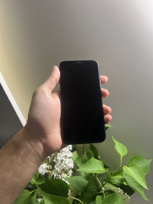 Продам IPhone 11 pro
