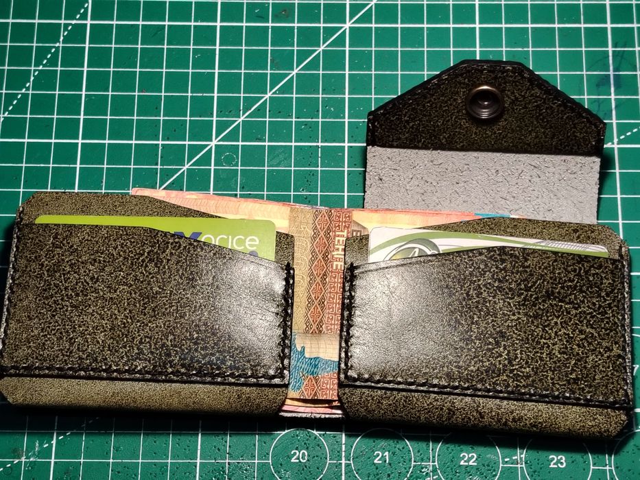 Кожаный портмоне