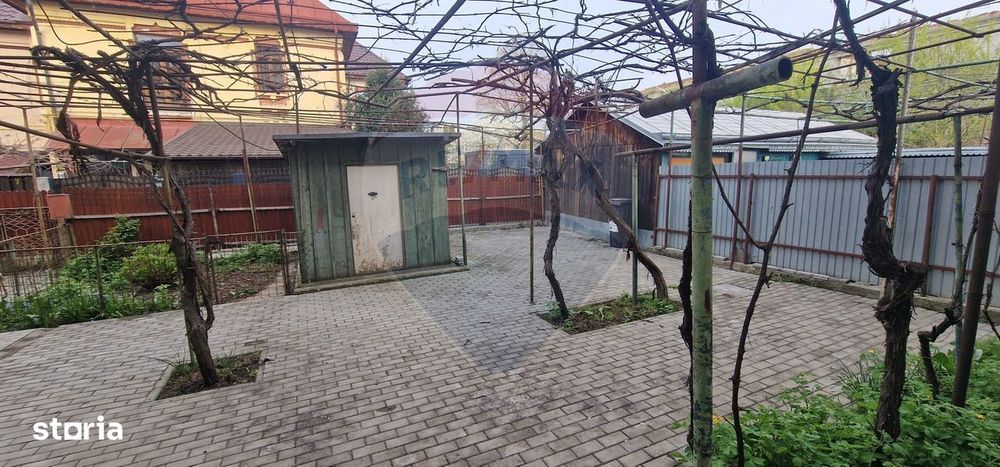 Apartament cu 2 camere+2camere la mansarda, zona Orizont, strada Letea