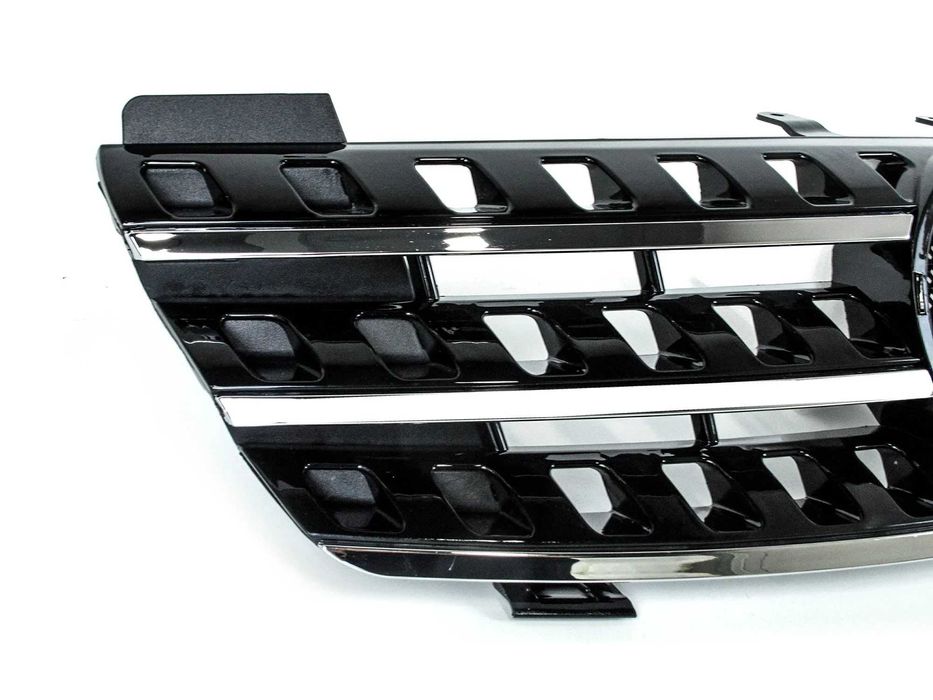 Решетка за Mercedes ML W164 (2005–2008) преди фейслифт - Черно/хром