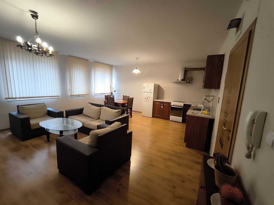 Описание за имот № 54874 Даваме под наем Тристаен апартамент Кършияка