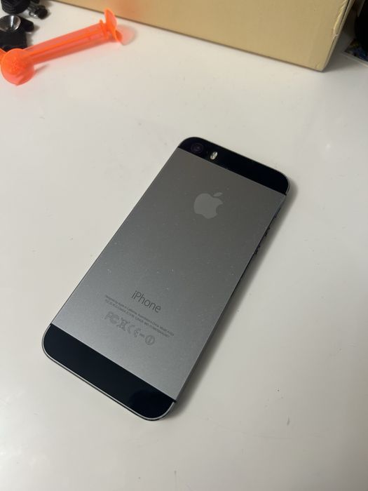 Продам или обмен Айфон 5