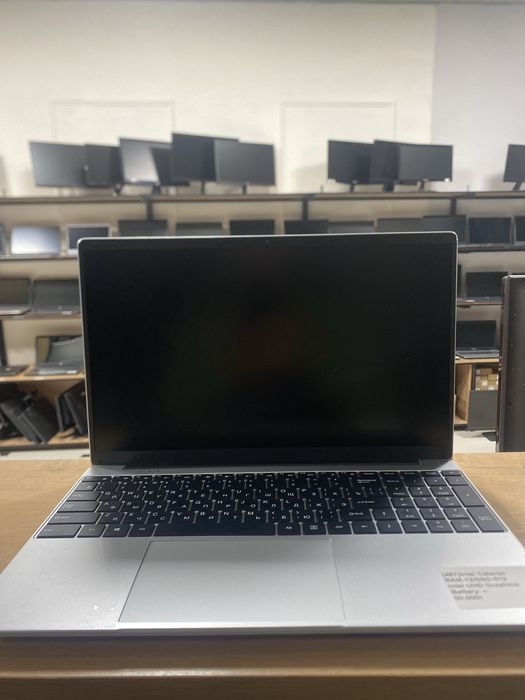 Ноутбук Celeron/RAM12/SSD512/UHDGraphics