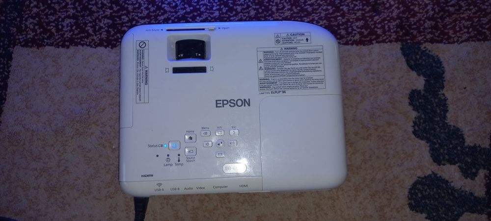 Продам проектор EPSON