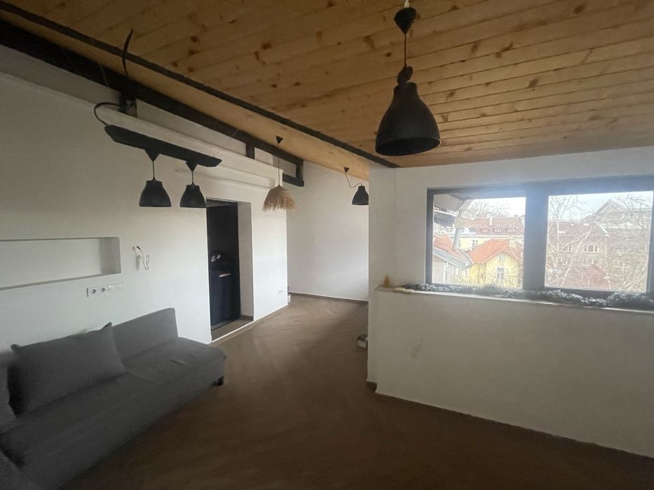 Дава се под наем Етаж от къща в София, Център - 45 кв.м за 648.21 € - Снимка #18