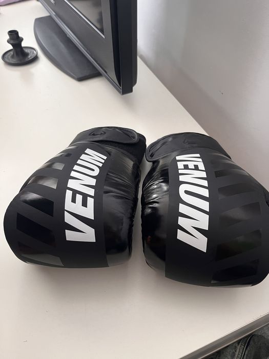 Manusi box venom challenger oz 12