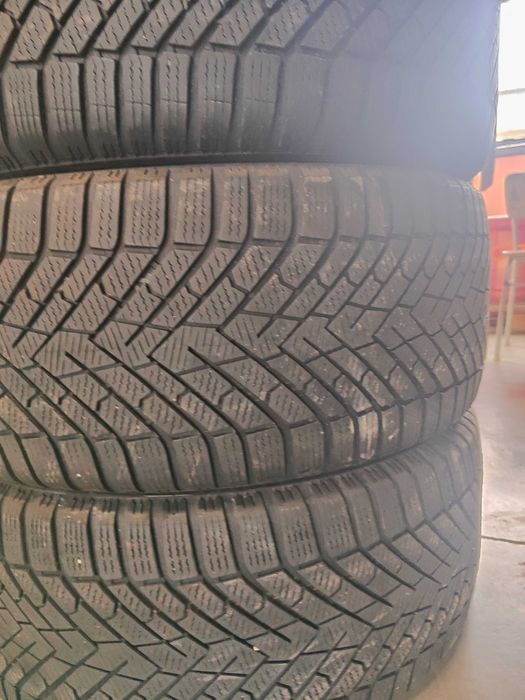4бр.зимни гуми 275/40/21 Pirelli
