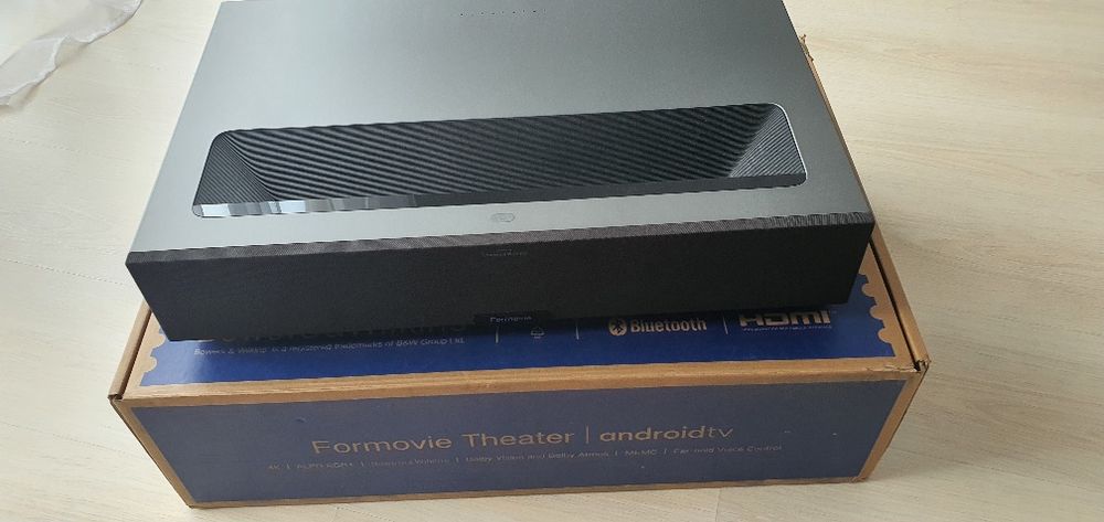 Vând proiector laser ust Formovie Theater 4k dolby vision-atmos