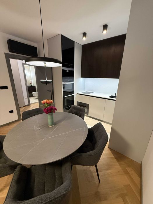 Дава се под наем Двустаен апартамент в София, Изток - 80 кв.м за 1196.97 € - Снимка #16