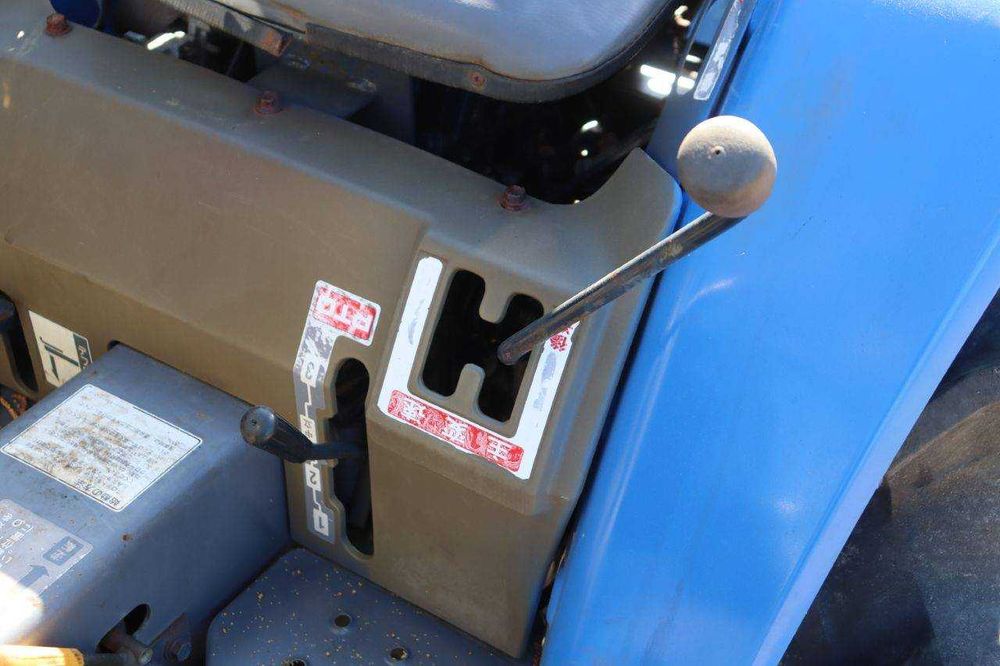 Tractor Iseki CLD-TM17 Diesel 16HP cu freza de pamant si cupa