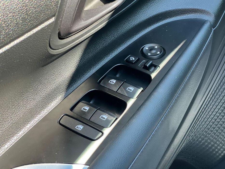 Hyundai Bayon Hyundai Bayon 1.0 T-GDI M-Hybrid 100 CP 7DCT Led Line