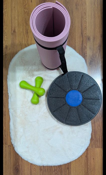 Set fitness acasă -gantere + balance board ,Impecabil