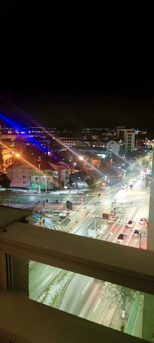 Inchiriez apartament 3 camere situat in centrul orasului