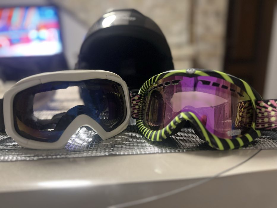 Дамска ски каска Mango с два чифта очила