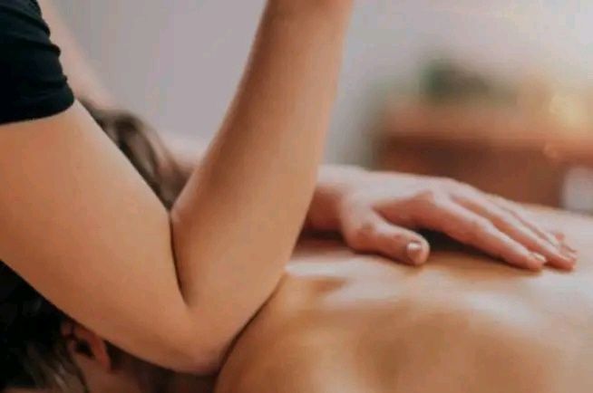 Scapă de Stres și Revitalizează-ți Tenul – Masaj & Tratamente Faciale