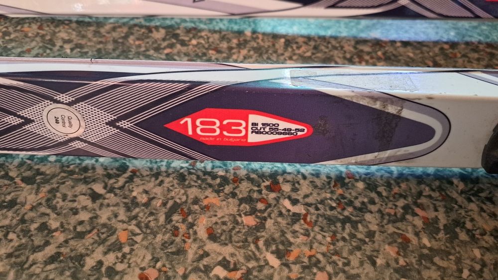 Продам комплект беговых лыж.