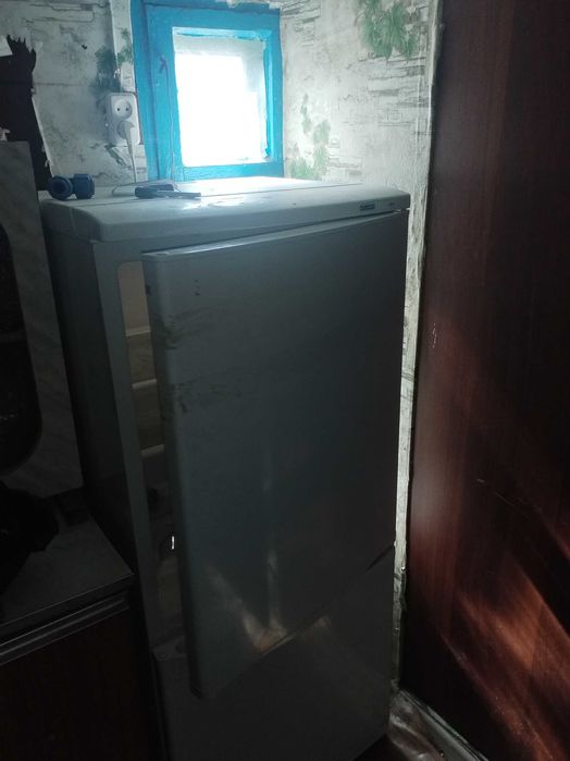Продаю холодильник