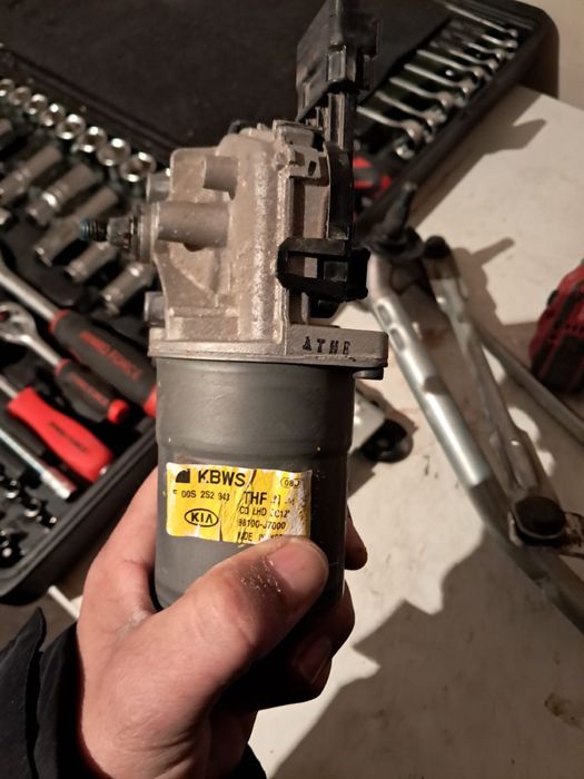 Моторчик дворника