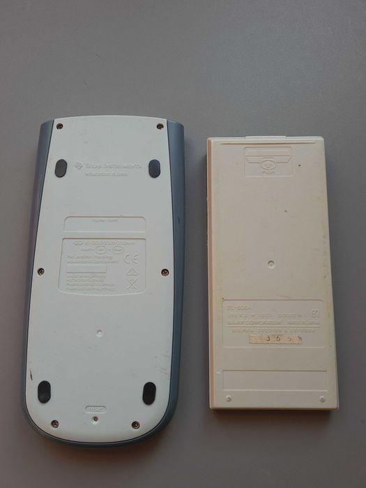 Set calculatoare stiintifice Texas Instrumens TI-30XB Sharp EL-508A