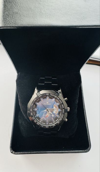 Часовник FNGEEN.