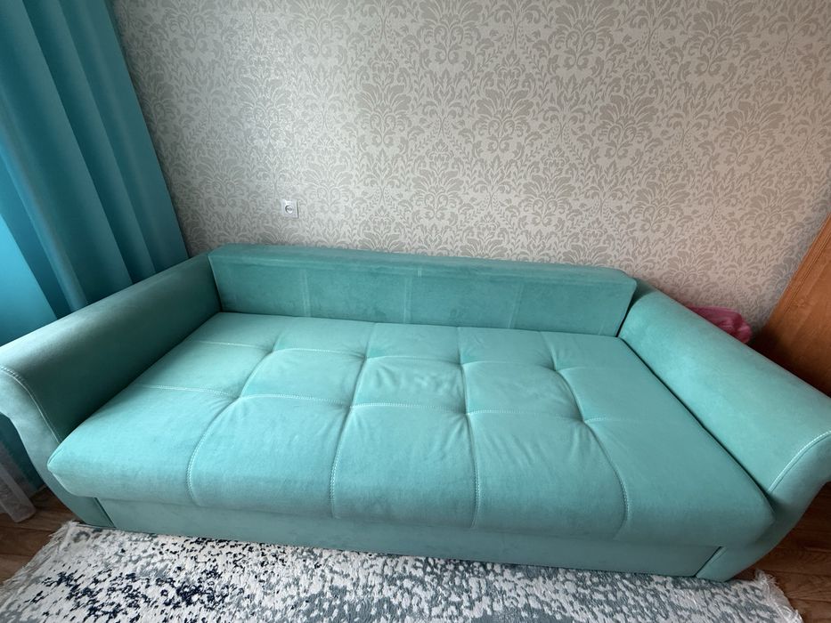 Продам диван в гостиную