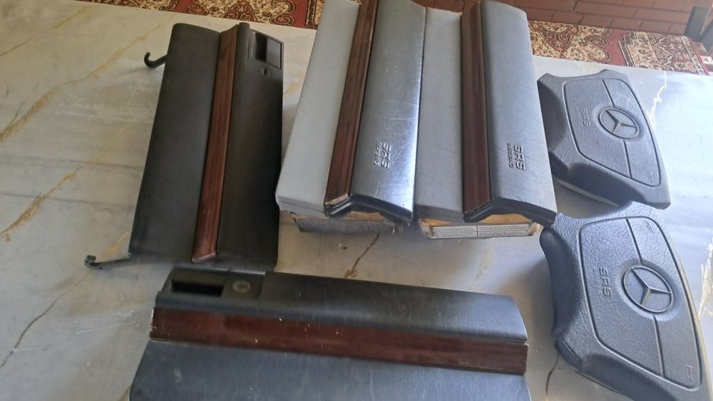 Реле поворотов  Мерседес.124е.