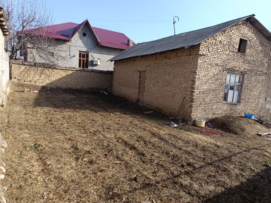 Продаю участок. Земля находится в центре, 9 микрорайон.