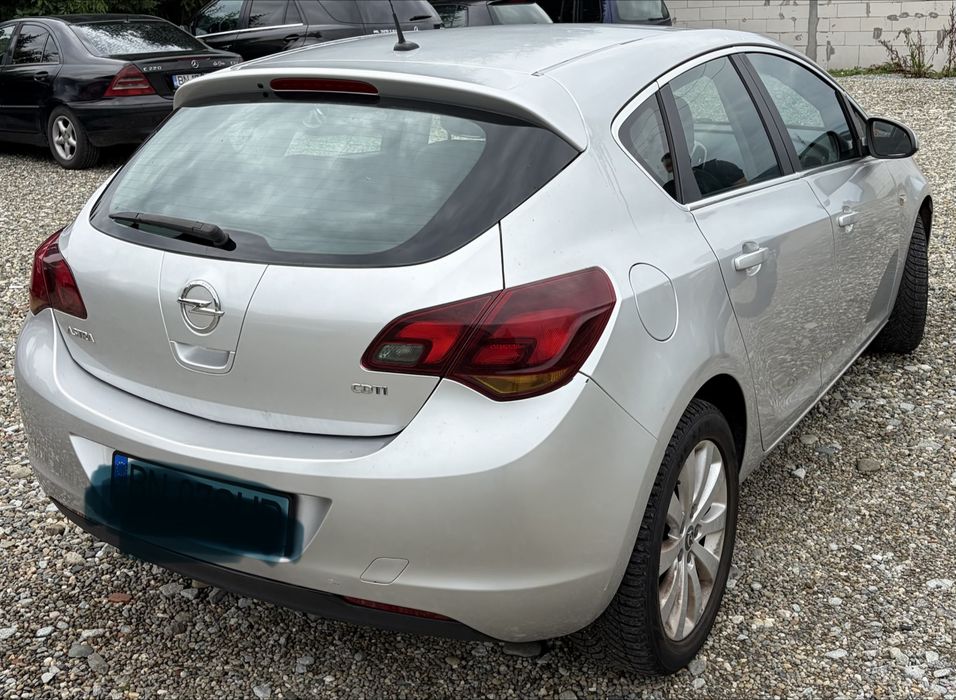 OPEL Astra 2011 — imagine 3