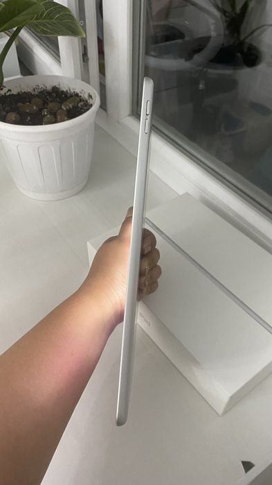Продам Ipad 9th generation wi-fi