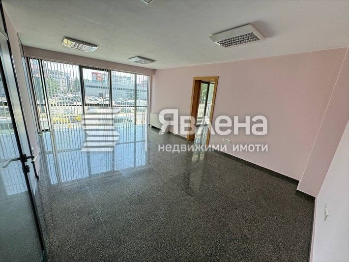 Дава се под наем Офис в София, Кръстова вада - 220 кв.м за 2640 € - Снимка #1