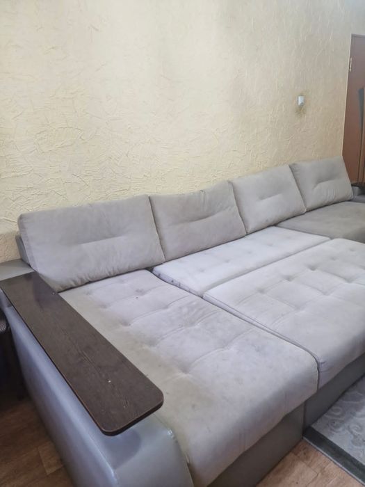 Продаётся диван в хорошем состоянии